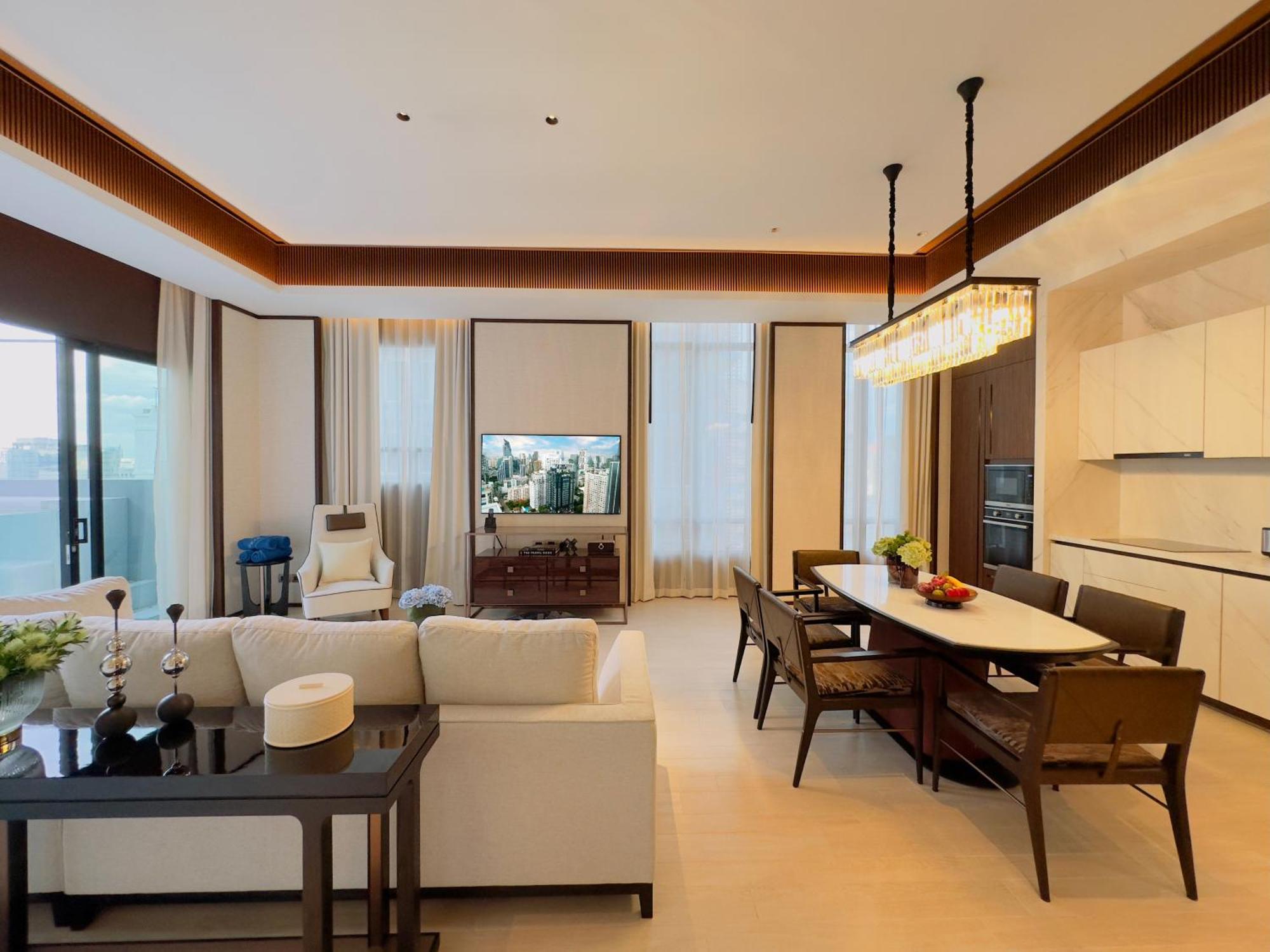 Silq Hotel & Residence Bangkok Room photo A living room in a condominium