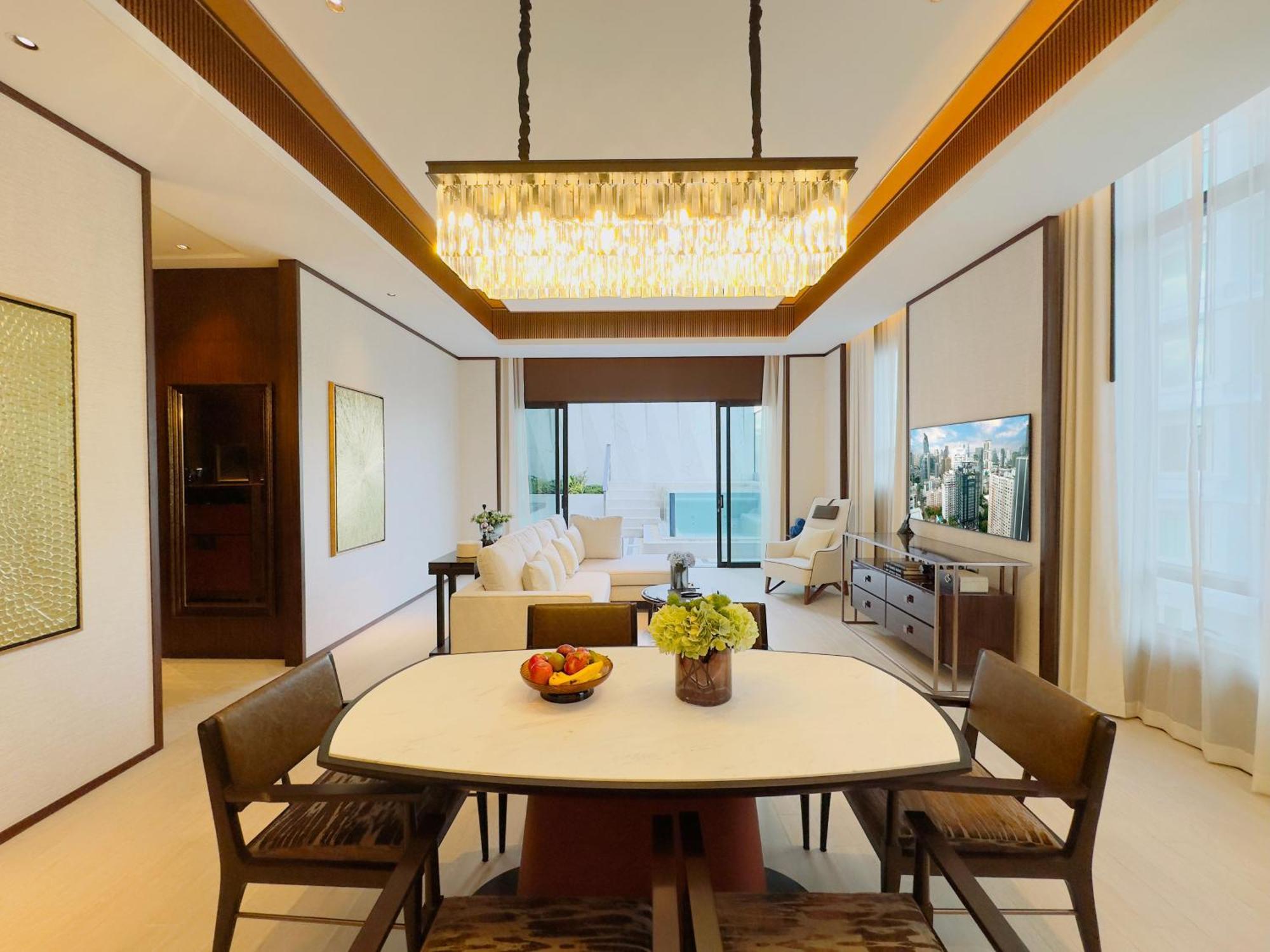 Silq Hotel & Residence Bangkok Room photo A suite at the Ritz-Carlton, Maldives